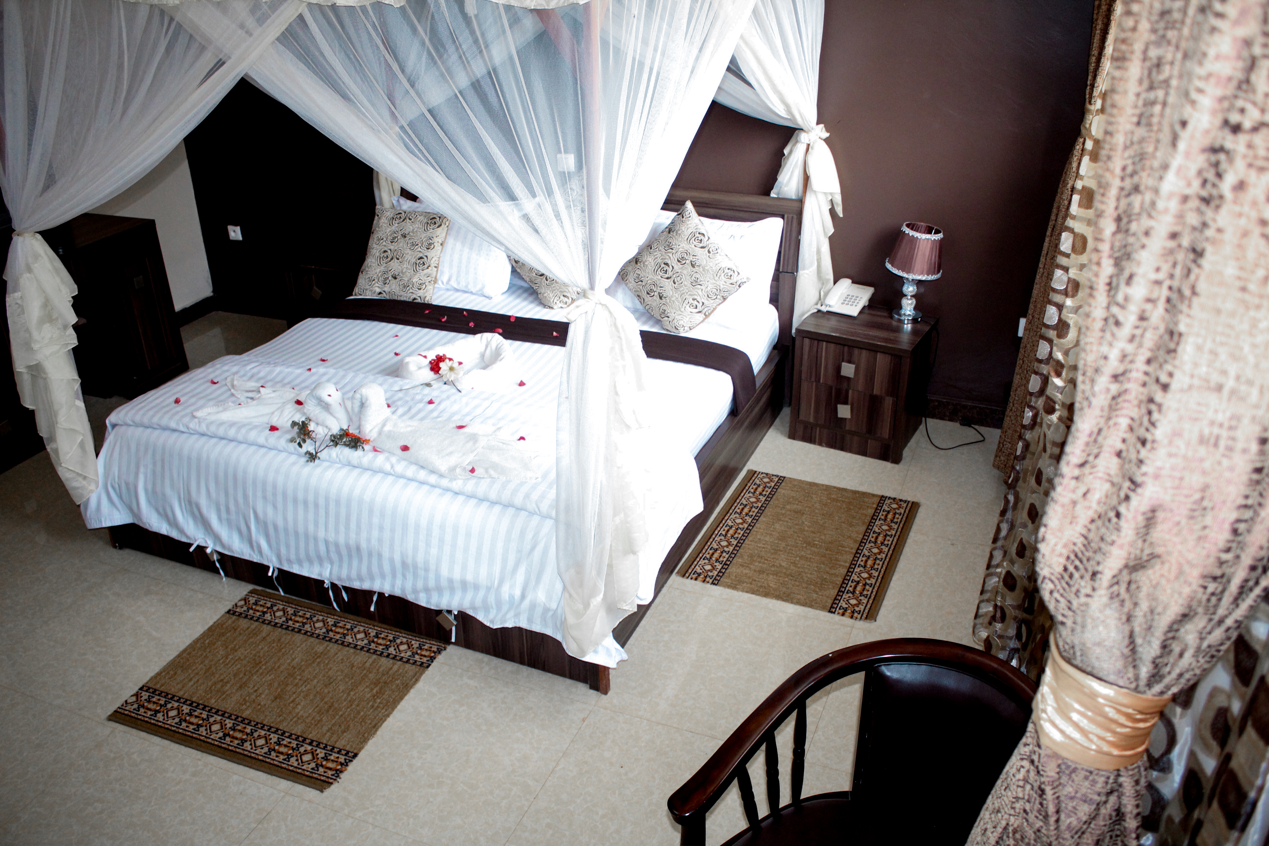 http://www.tropitel-gitega.com/storage/1683704759_presidential suite (10).JPG